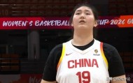 世界杯下载中心-高效爆发！张子宇世预赛首战8中6得12分3板 连续强攻打爆对手禁区